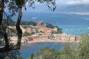 Xtrallusion offers characteristic Bed and Breakfast, B&B, Guest House, Hotel, Albergo and Country Lodge accommodation in Italy. Plus independent self-guided Walking, Adventure, Activity, Skiing and Paragliding Holiday itineraries on the Italian Rivieras, in the Italian Lakes, in the Italian Alps and in some of the most beautiful corners of Italy.